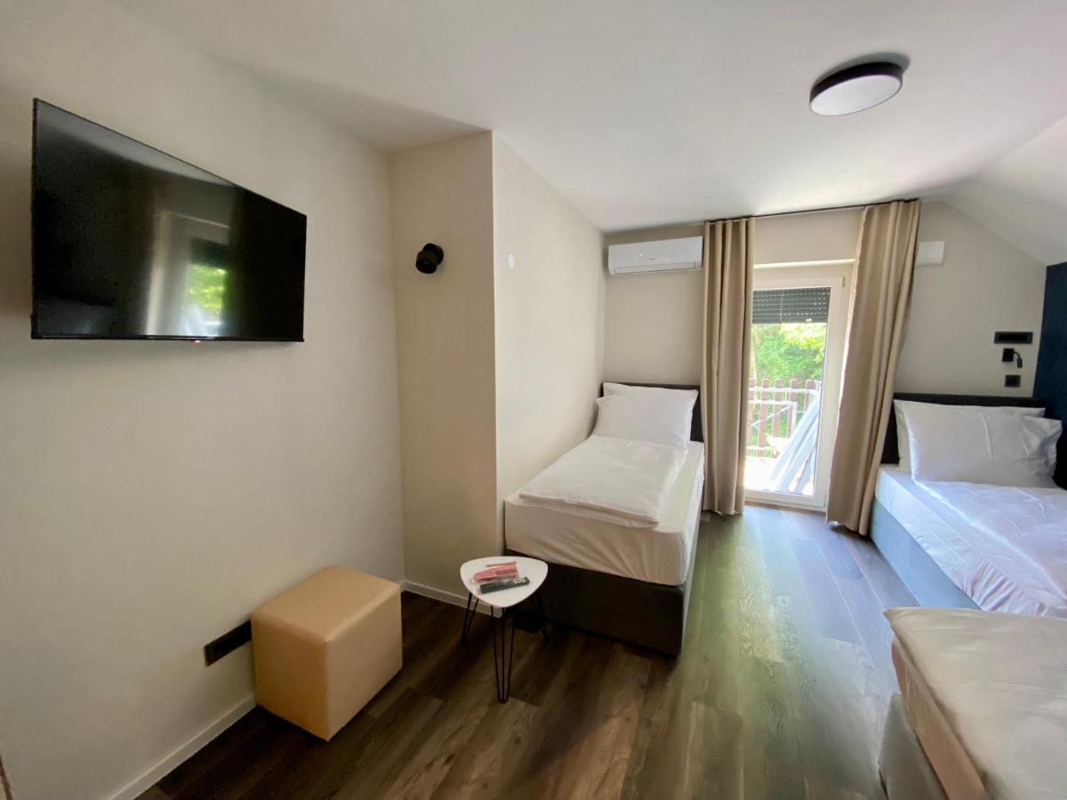 Boutique Hotel Zbilje Esterno foto